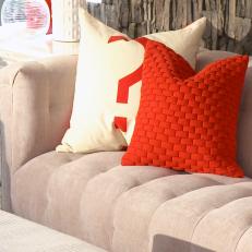 HCLRS1007_Contemporary-Living-Room-Sofa-Pillows_s4x3