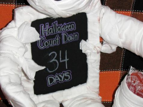Halloween Countdown Mummy