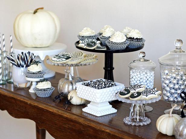 Halloween Dessert Table
