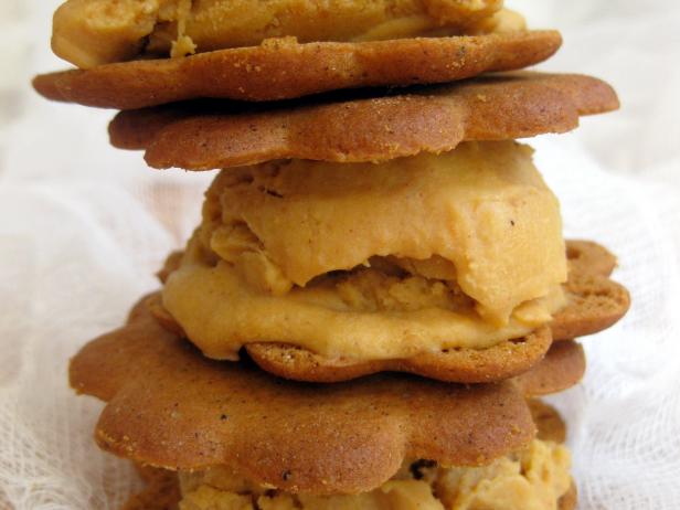 Pumpkin Gingersnap Ice Cream Sandwiches