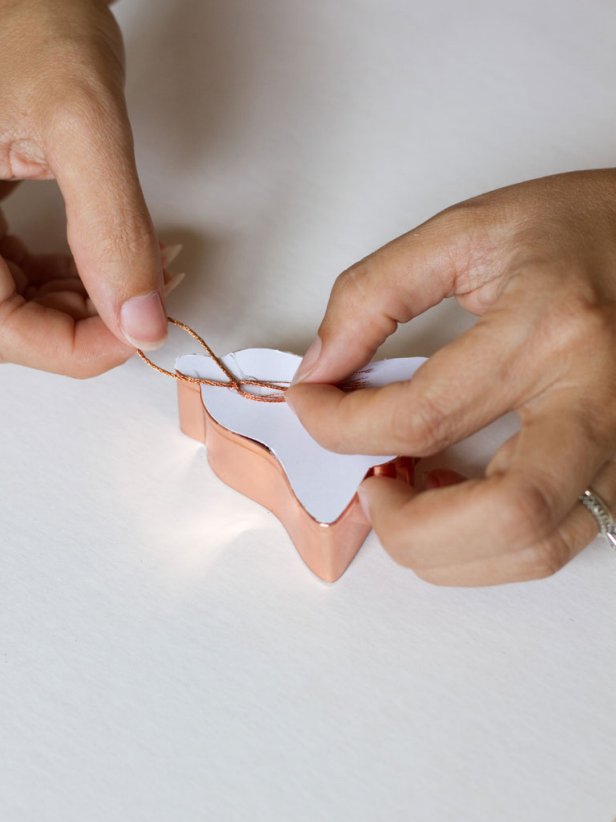 Ribbon Loop Creates Hanger for Ornament