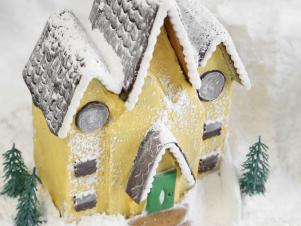 Original_Heather-Baird-gingerbread-houses-victorian-beauty_v