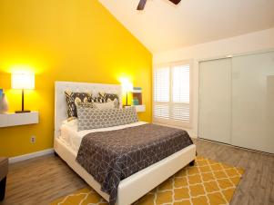 HHUTR210_yellow-contemporary-bedroom