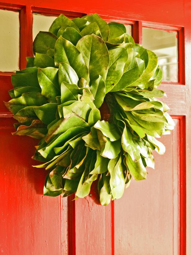 original_Marian-Parsons-Christmas-Magnolia-Wreath-Beauty-on-door
