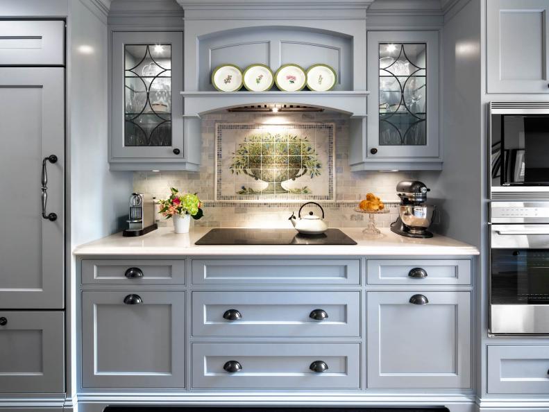 Cottage-Inspired Kitchen With Light Blue Cabinets