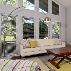 Light-Filled Retro-Style Living Room