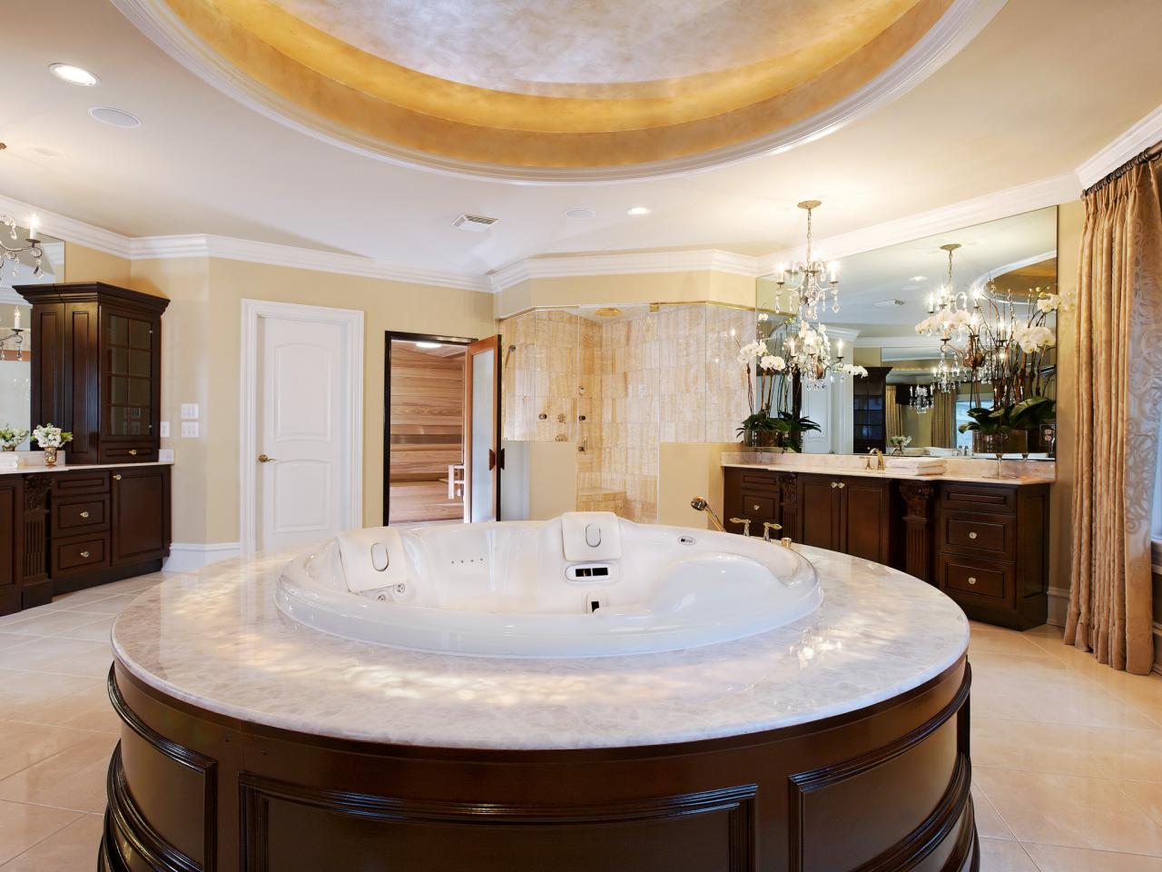 Modern Bathroom With Jacuzzi Tub 8096