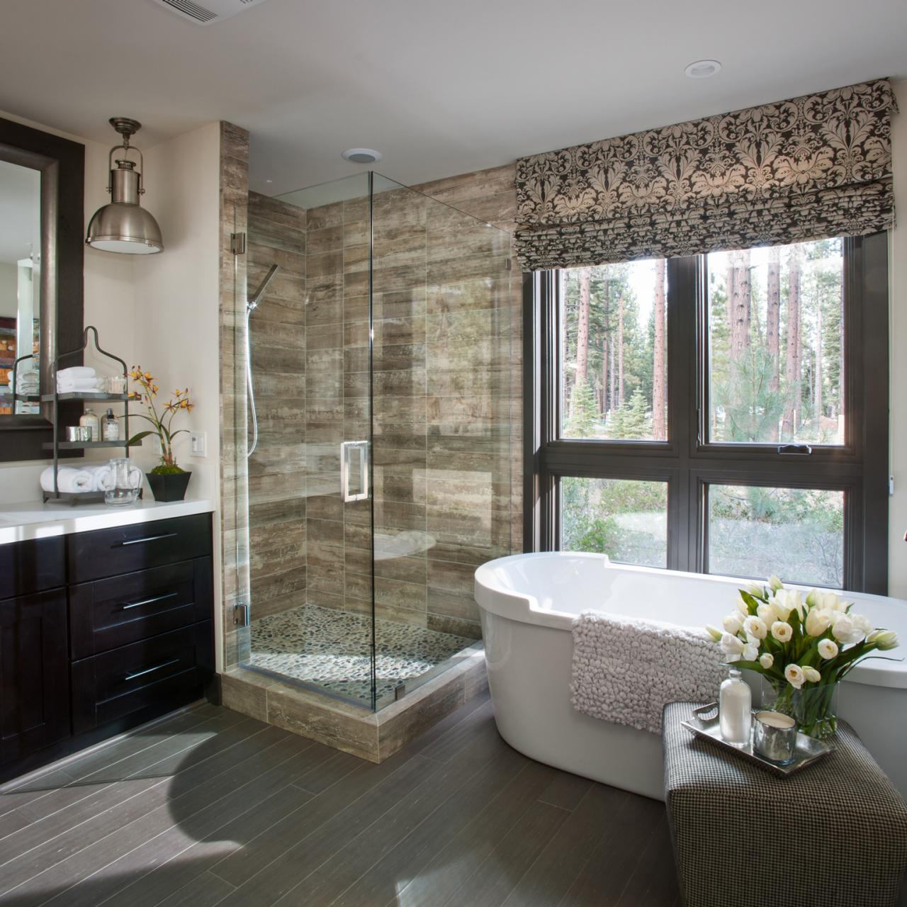 Trend Alert? 8 Narrow Bathrooms That Rock Tubs in the Shower