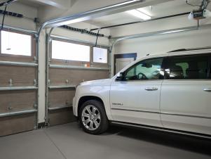 GMC Denali-garage doors