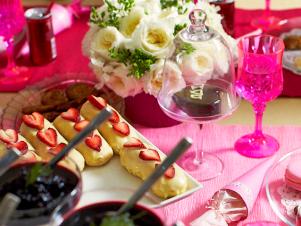 Original_Camille-Styles-Valentines-Day-Table-Food-Setup_s3x4