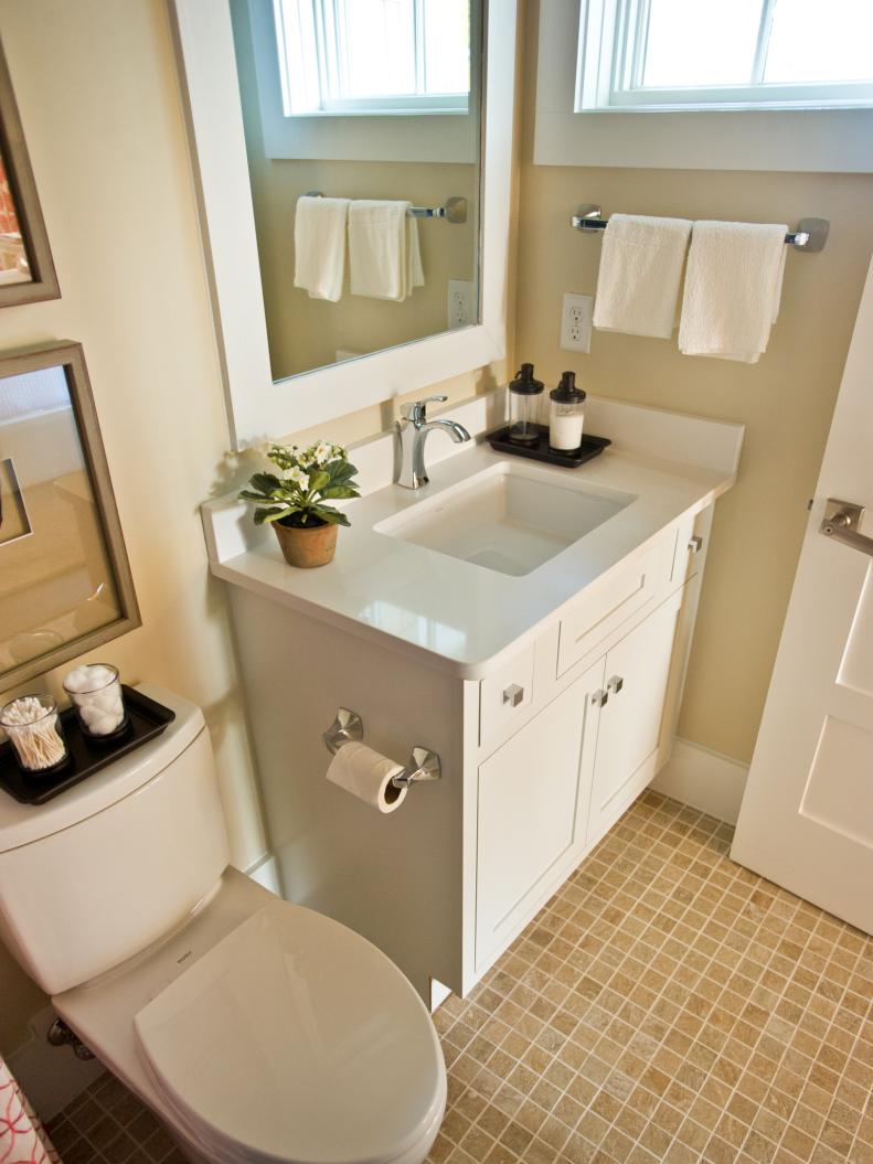 Neutral Transitional Bathroom With White Vanity