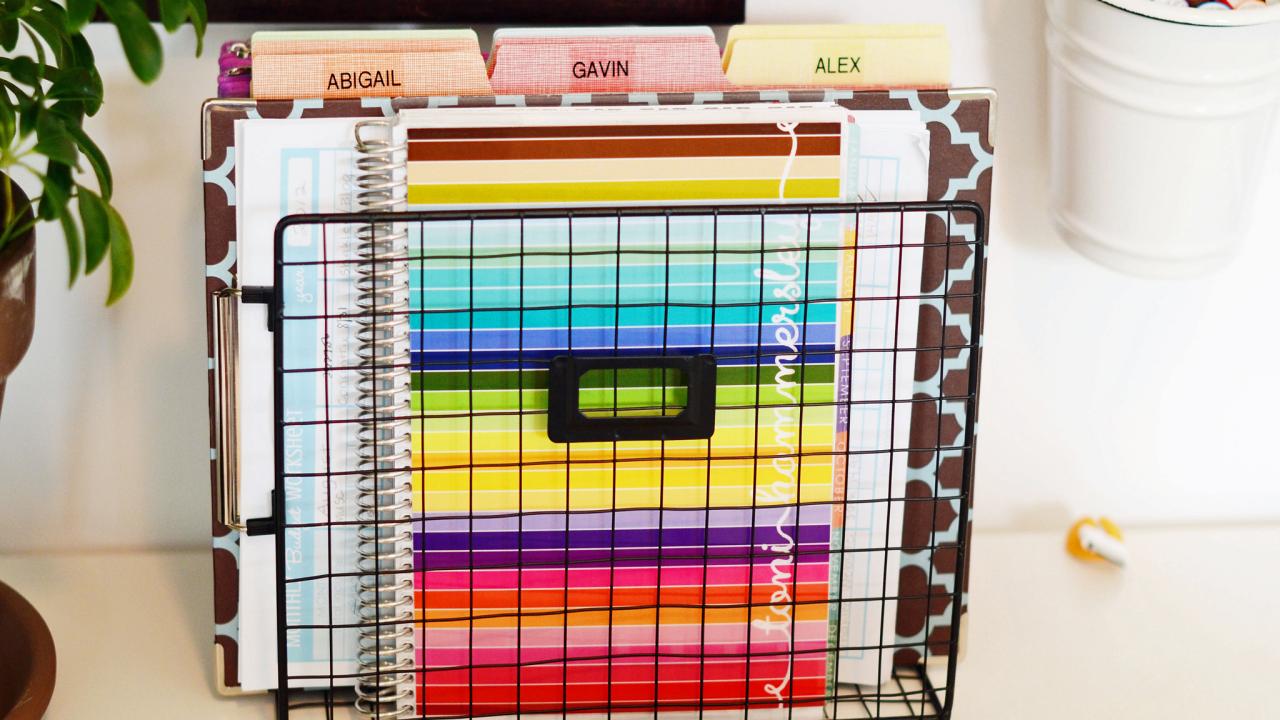 13 Must-Have Home Office Organization Ideas (With Photos!)