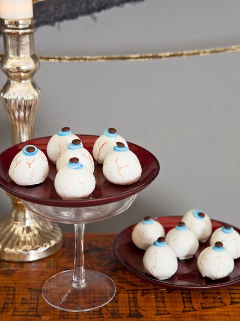 Halloween Party Appetizer: Cheesy Eyeballs