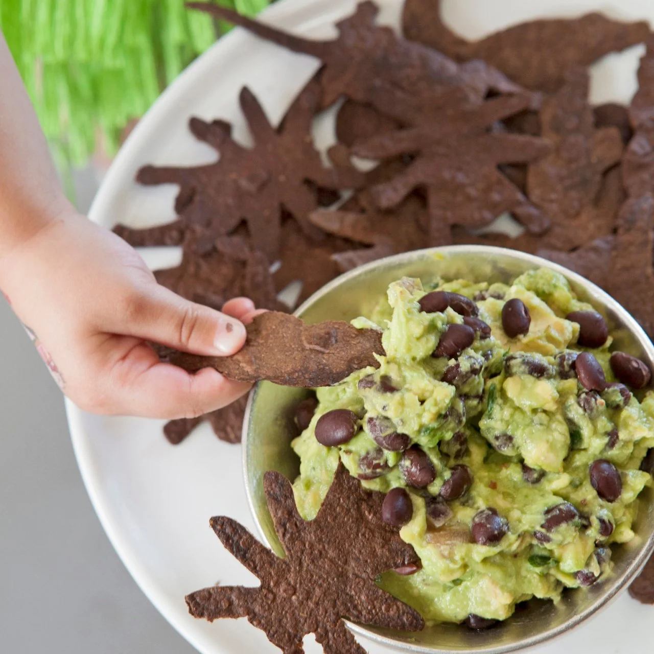 Creepy-Crawly Chips and Swampy Guacamole Recipe | HGTV