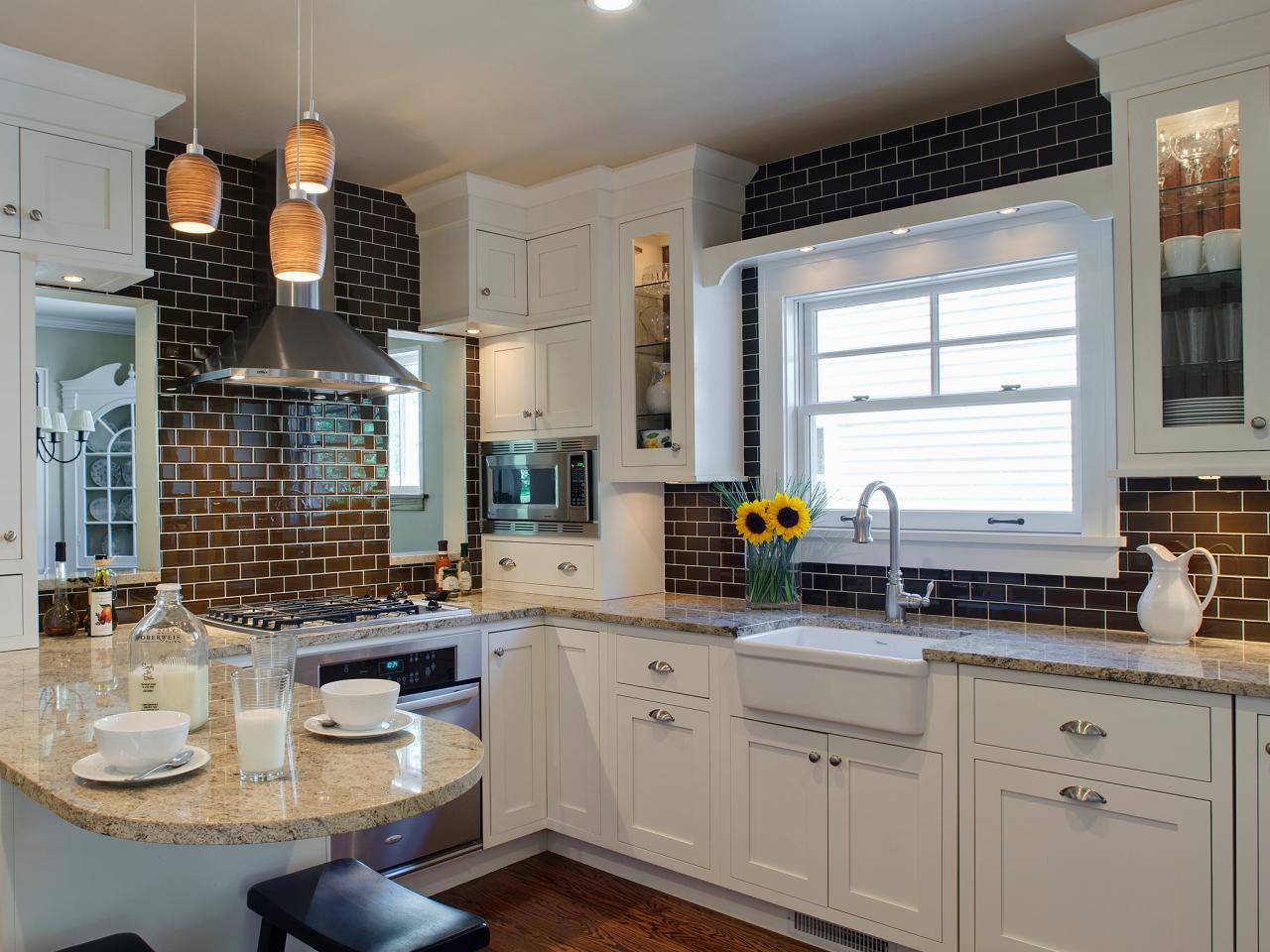 Ceramic Tile Backsplashes: Pictures, Ideas & Tips From ...