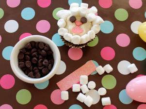 Marshmallow Sheep Easter Cupcakes