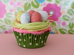 Nest-Topped Easter Cupcakes