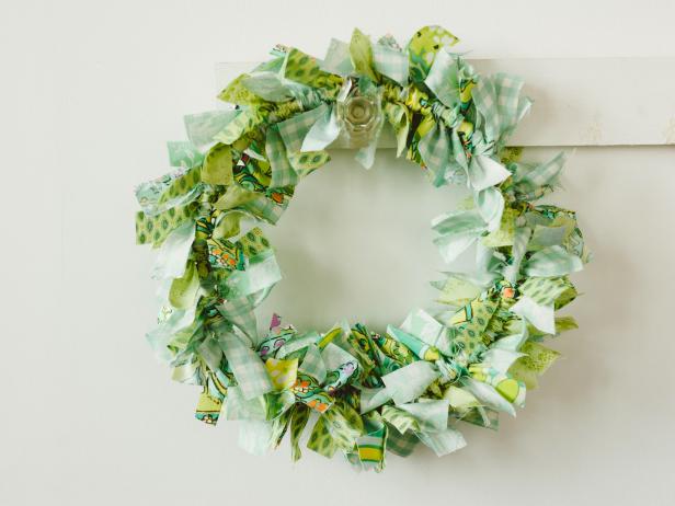 Create this rag wreath as a piece of country home decor in no time. It breathes new life into your smallest fabric scraps with no sewing necessary.