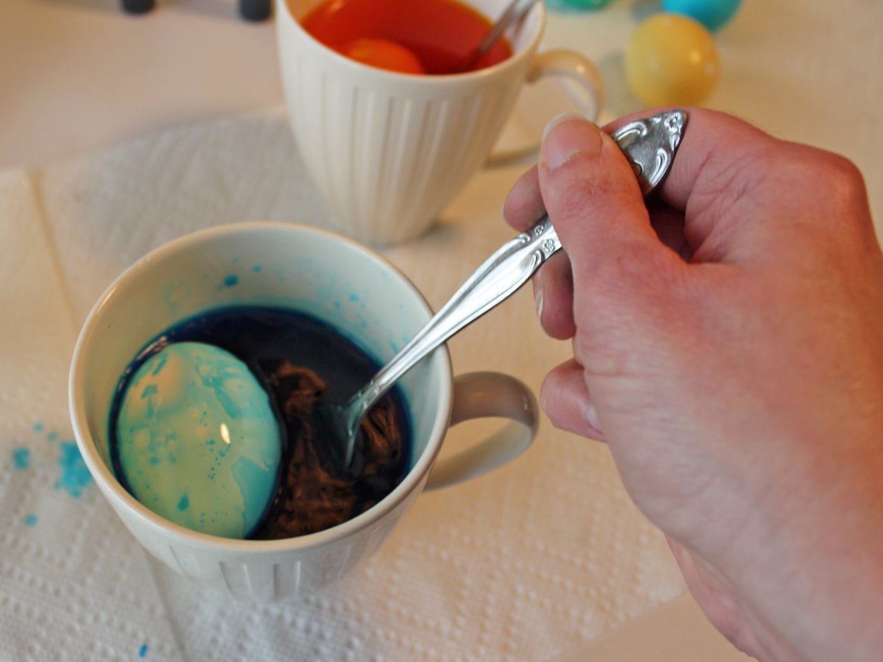 How to Dye Marbleized Easter Eggs HGTV