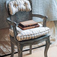 Traditional Fauteuil Chair