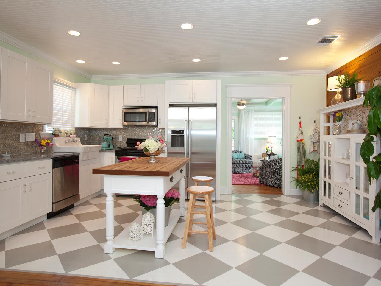 Cottage Kitchen With Gray And White Checkered Floor Hgtv
