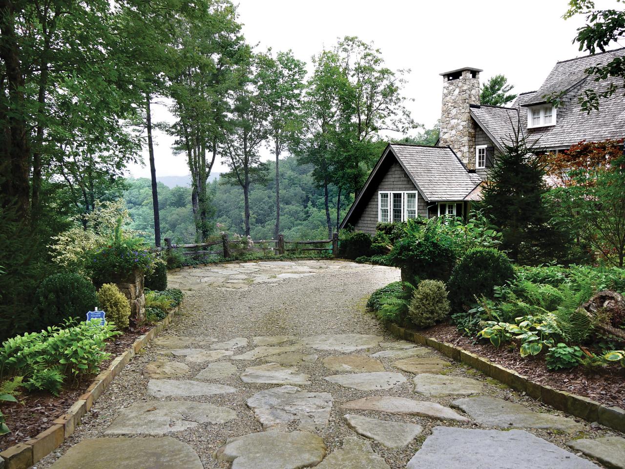 Cottage-Style Home With Stone Driveway | HGTV