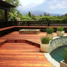 Beautiful Outdoor Deck With Hot Tub