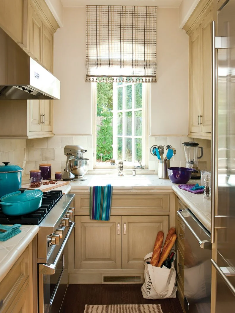 Small Traditional Galley Kitchen Small Traditional Galley Kitchen