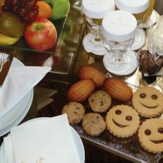 Tablescape With Smiley Cookies 