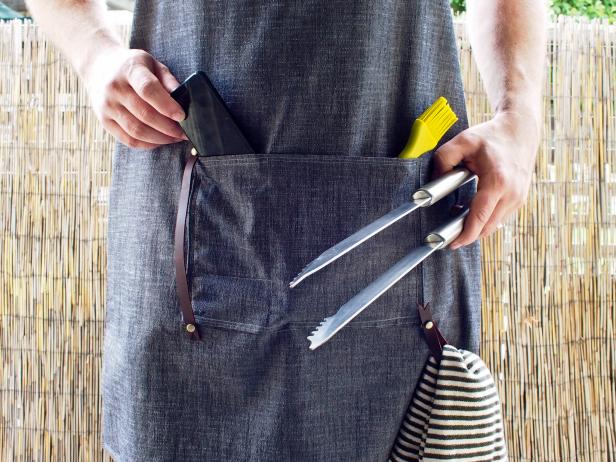 mens aprons with pockets