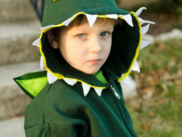 Easy DIY Kids Dinosaur Costume | HGTV