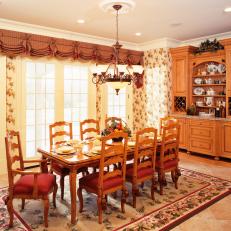 Traditional Dining Room in Open-Concept Kitchen