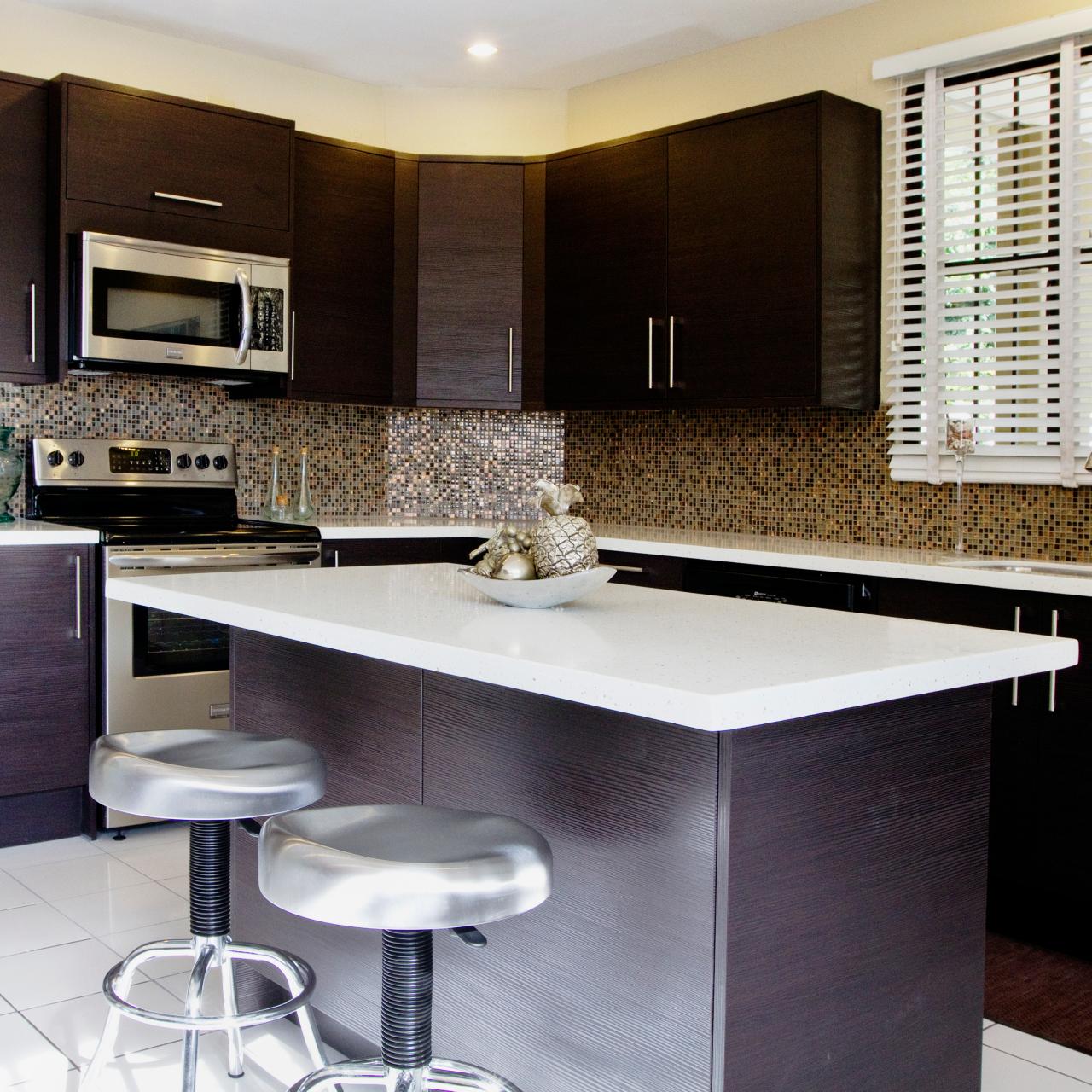 Modern Kitchen with Light Brown Cabinets  Brown kitchen cabinets, Brown  cabinets, Modern kitchen