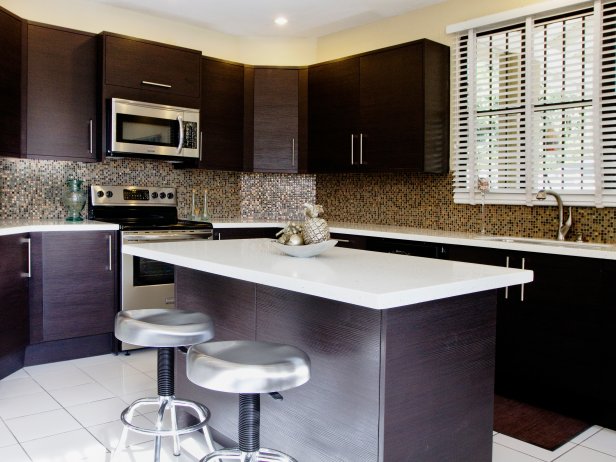 Brown Mid-Century Modern Kitchen 