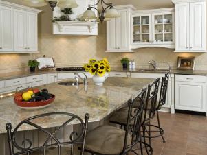 CI-orren-pickell-spacious-kitchen-granite-counters_s3x4