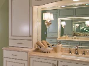 CI-Carolina-Design-Associates-mint-master-bath-cabinetry_s3x4