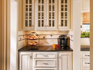 RS_Barbara-Gilbert-Traditional-Kitchen-Coffee-Station_s3x4