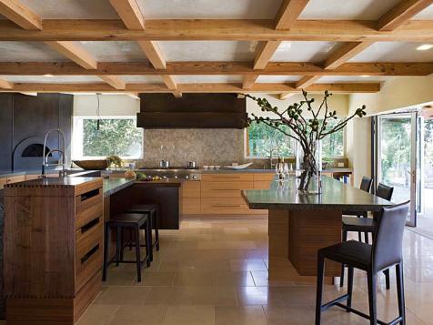 Neutral Contemporary Kitchen With Island