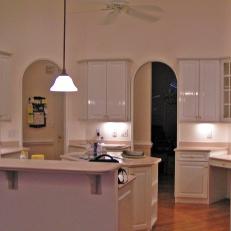 CI-karen-kettler-old-world-kitchen-before-wall_4x3