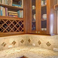 Wood Kitchen Cabinets and Neutral Backsplash