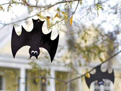 Halloween Kids' Craft: Hanging Foam Bats