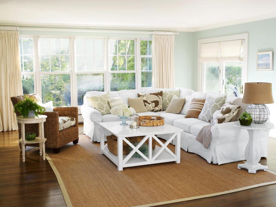 19 Ideas For Relaxing Beach Home Decor, Beach Themed Living Room Decor
