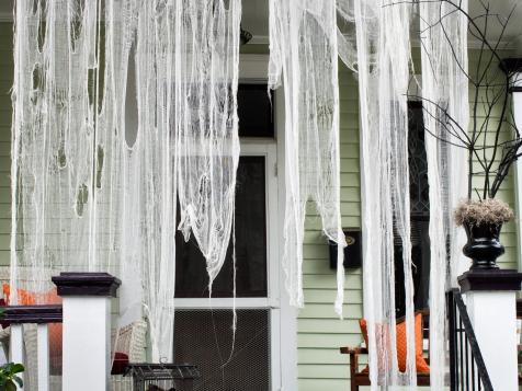 Make Ghostly Outdoor Draperies for Halloween