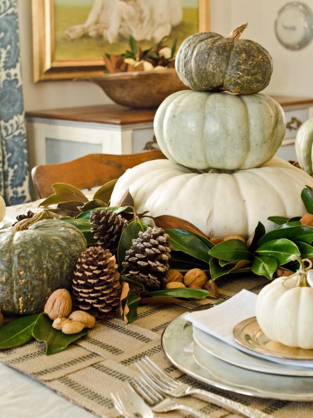 Use White Pumpkins to Decorate Your Thanksgiving Table ...