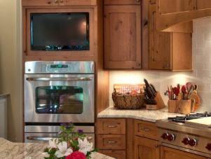 RS_heather-guss-whimsical-brown-transitional-kitchen-granite-counters_3x4