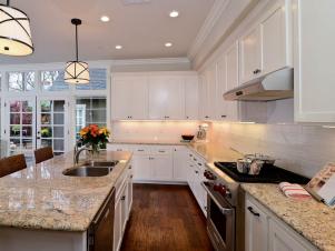 RS_kerrie-kelly-white-transitional-kitchen-cabinetry_4x3