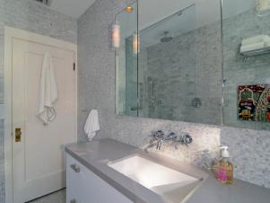 RS_kerrie-kelly-white-contemporary-bathroom3_4x3