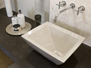 UO2013_master-bathroom-02-EPP2640-sink-faucet_h