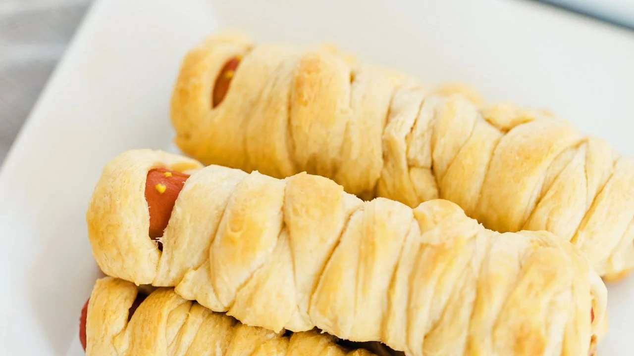 Halloween Recipe: Mummy Hot Dogs | HGTV