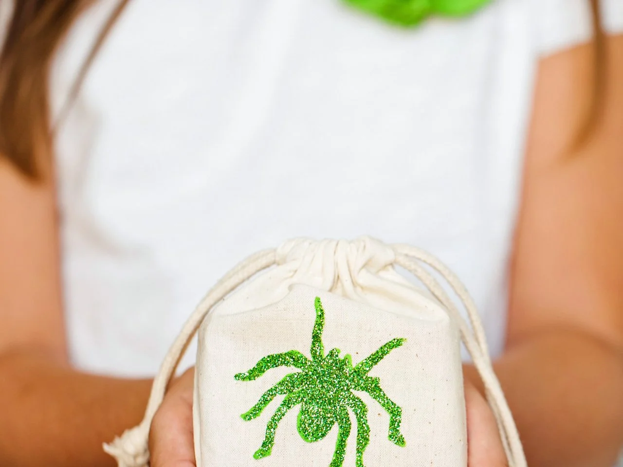 Glittered Halloween Party Favor Bags | HGTV